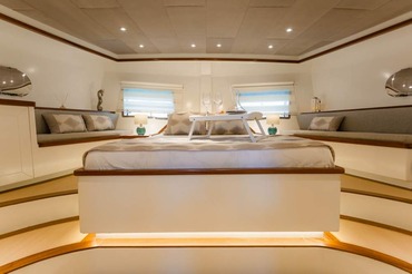 Grand Sailor Photo 16